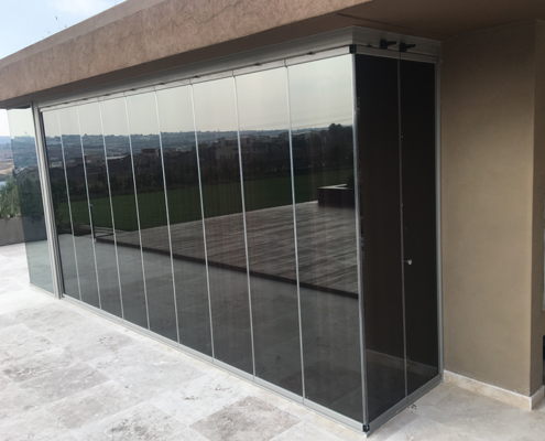 TMG Designs - Frameless folding doors