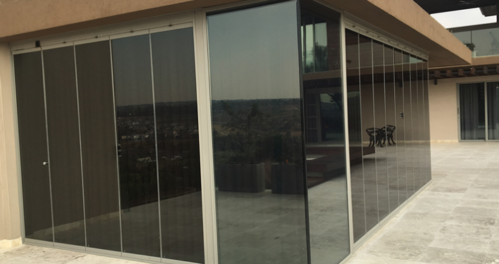 TMG Designs - Frameless folding doors