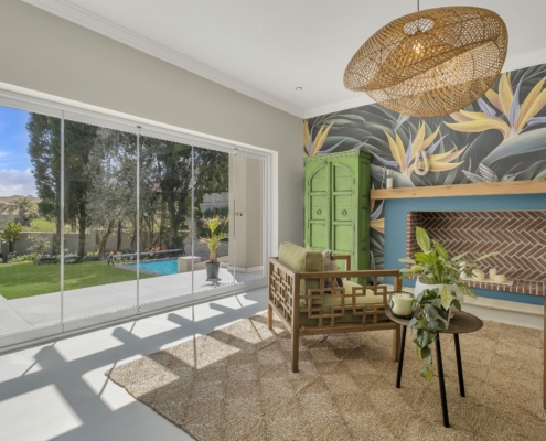 TMG Designs - Frameless Folding Doors