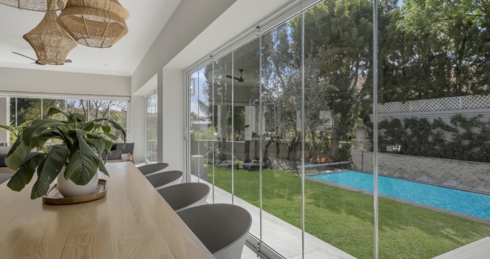 TMG Designs - Frameless Folding Doors