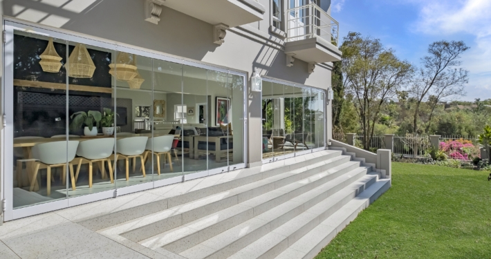 TMG Designs - Frameless Folding Doors