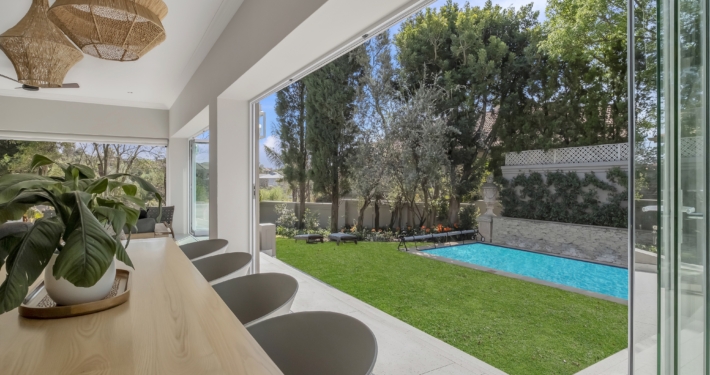 TMG Designs - Frameless Folding Doors