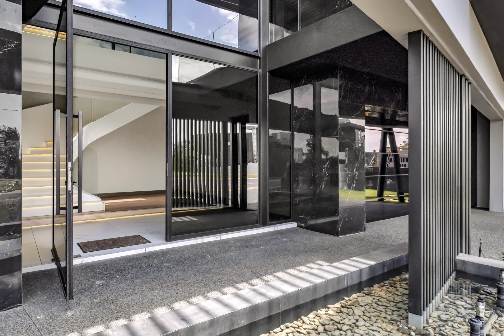 4390 Steyn City - H107_resize
